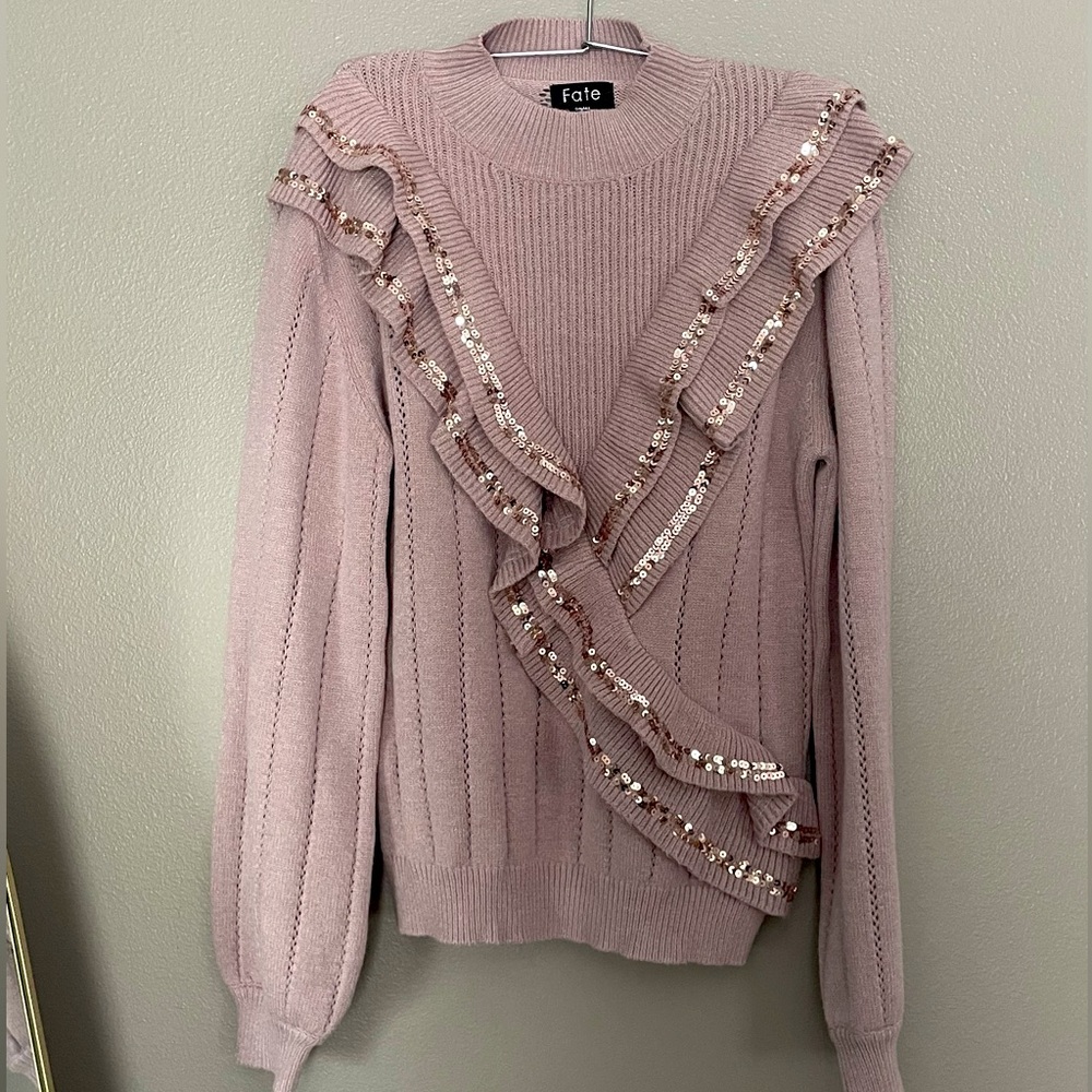 NWOT Fate crew neck sweater